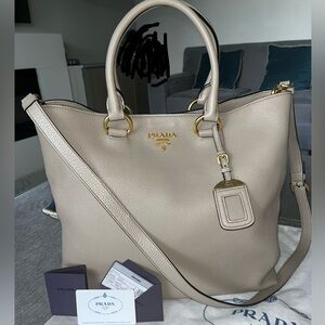 Prada Handbag (tote/crossbody). 1BG865 Argilla Vitello Phenix Leather/Grey